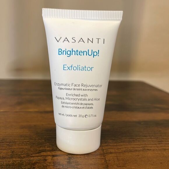 Vasanti BrightenUp! Exfoliator - Enzymatic Face Rejuvenator - Deluxe Sample 20g - Picture 2 of 16